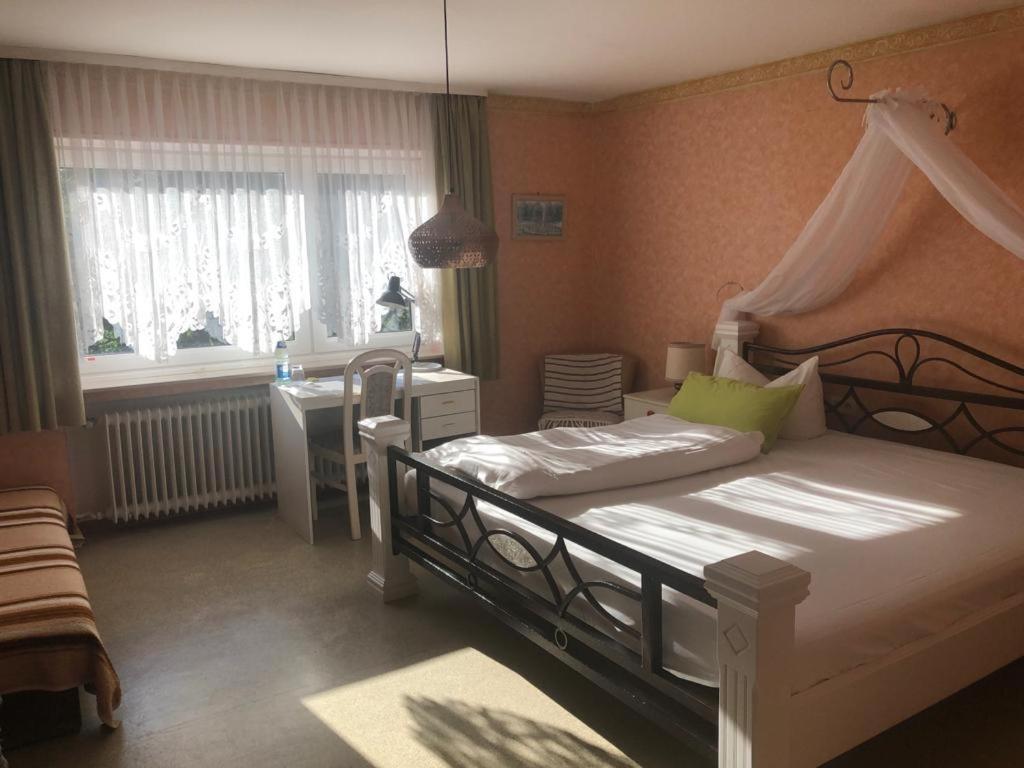 Pension Klaus Bad Salzschlirf Exterior foto